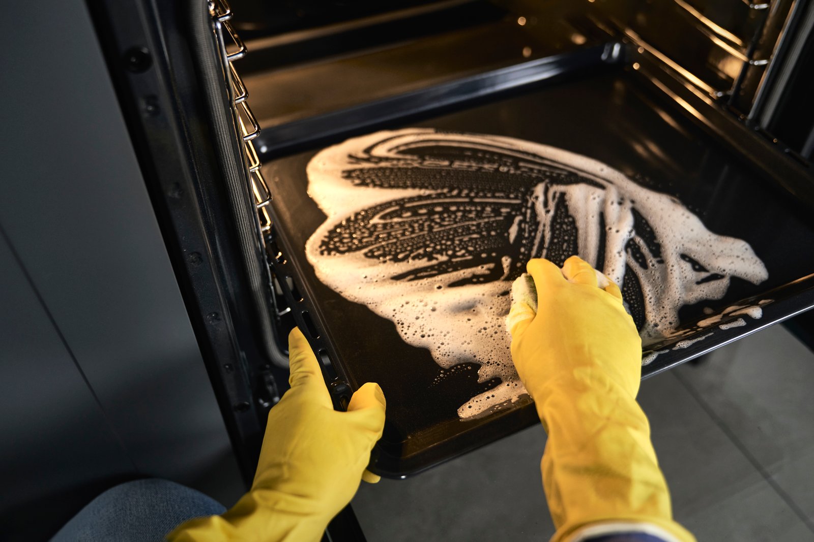 Professional Oven Deep Cleaning Service by Zero Dust